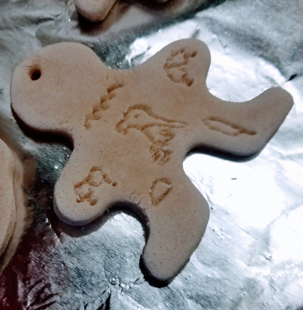A cookie with hyroglyphics
